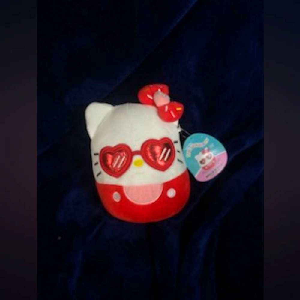 Hello kitty squishmallow